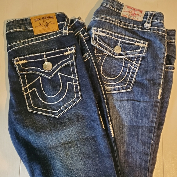True Religion Capri - 2 pairs - Picture 4 of 4